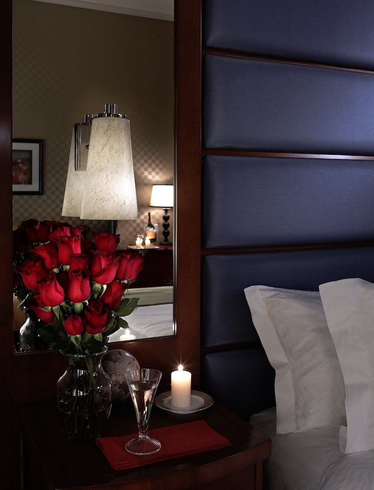 Kimpton Hotel Monaco Baltimore Inner Harbor 50/82