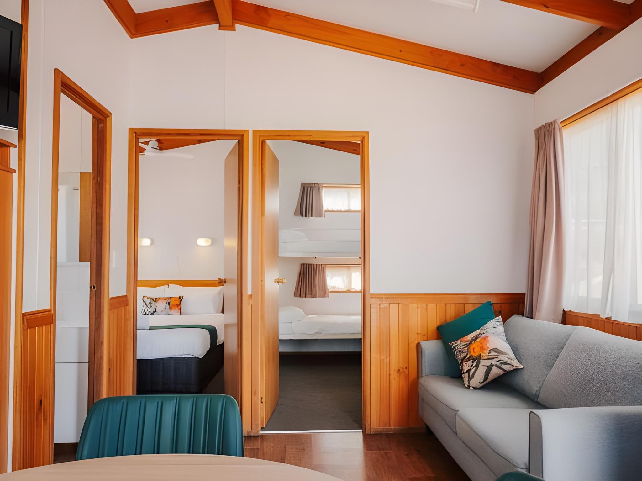 2 Bedrooms, Cabin, Ridge View