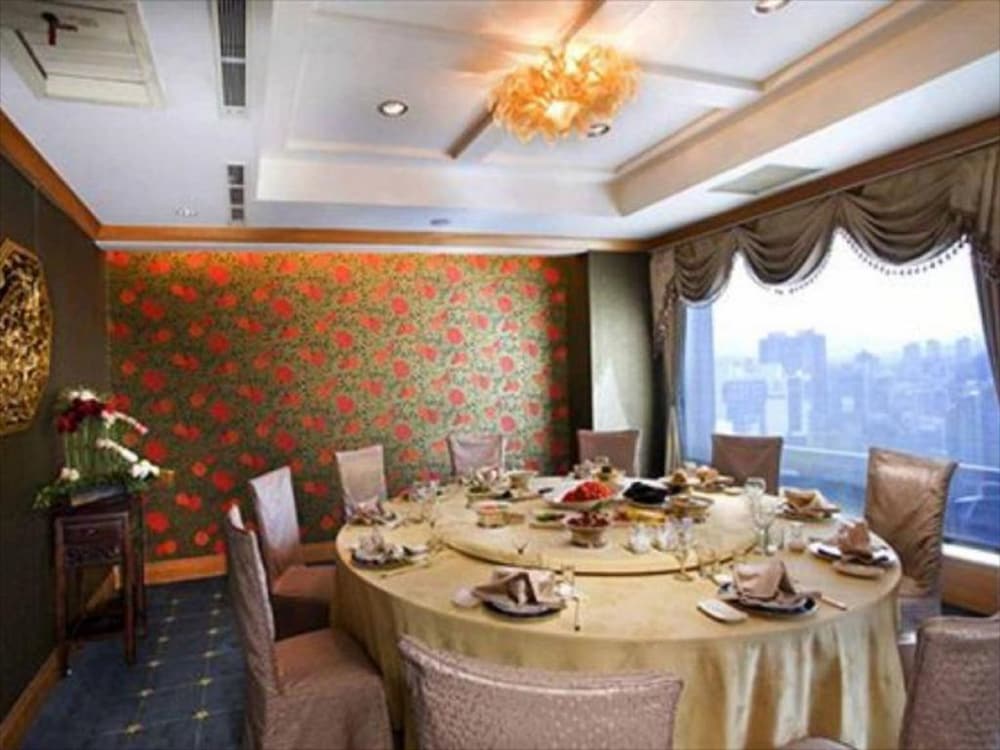 Park Lane Inn 22/23