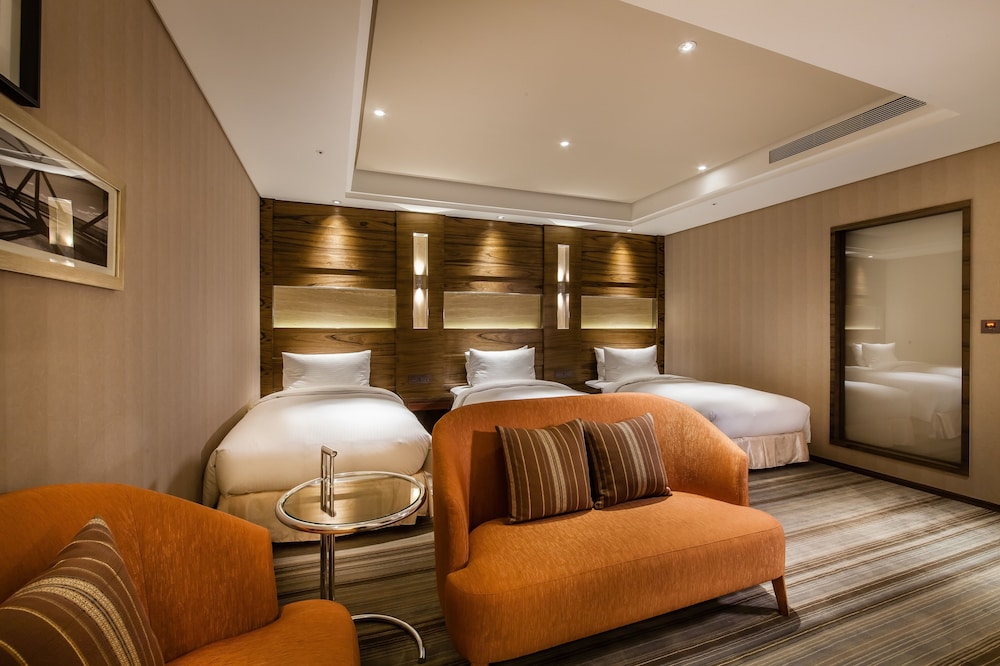 Green World Station Hotel 48/67