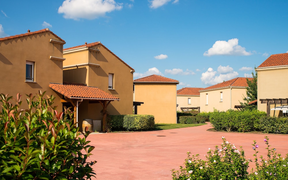 RESIDENCE LAGRANGE VACANCES LE CLOS DES VIGNES 33/40