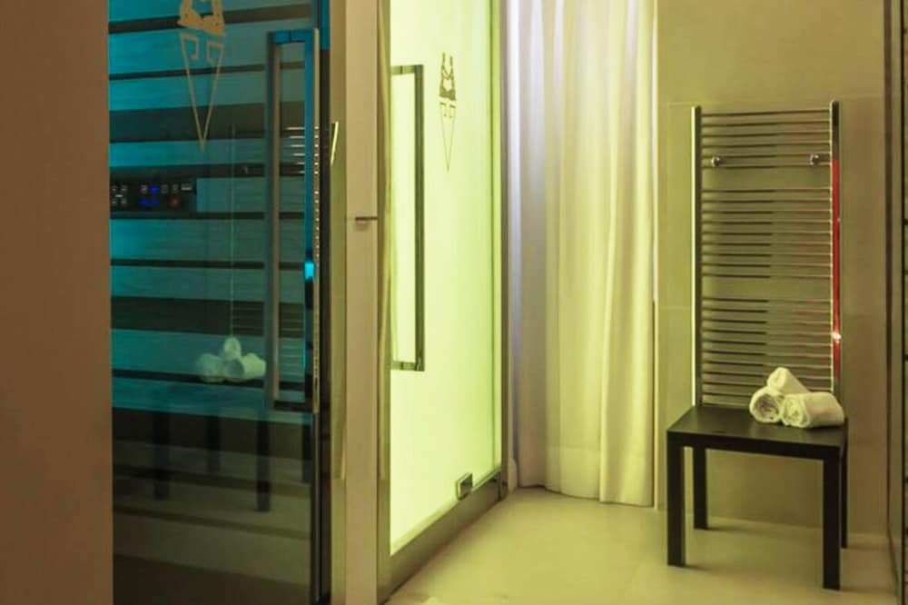 غرفة تنفيذية ثلاثية بسريرين منفصلين، Hotel Touring Wellness Beauty 6/6