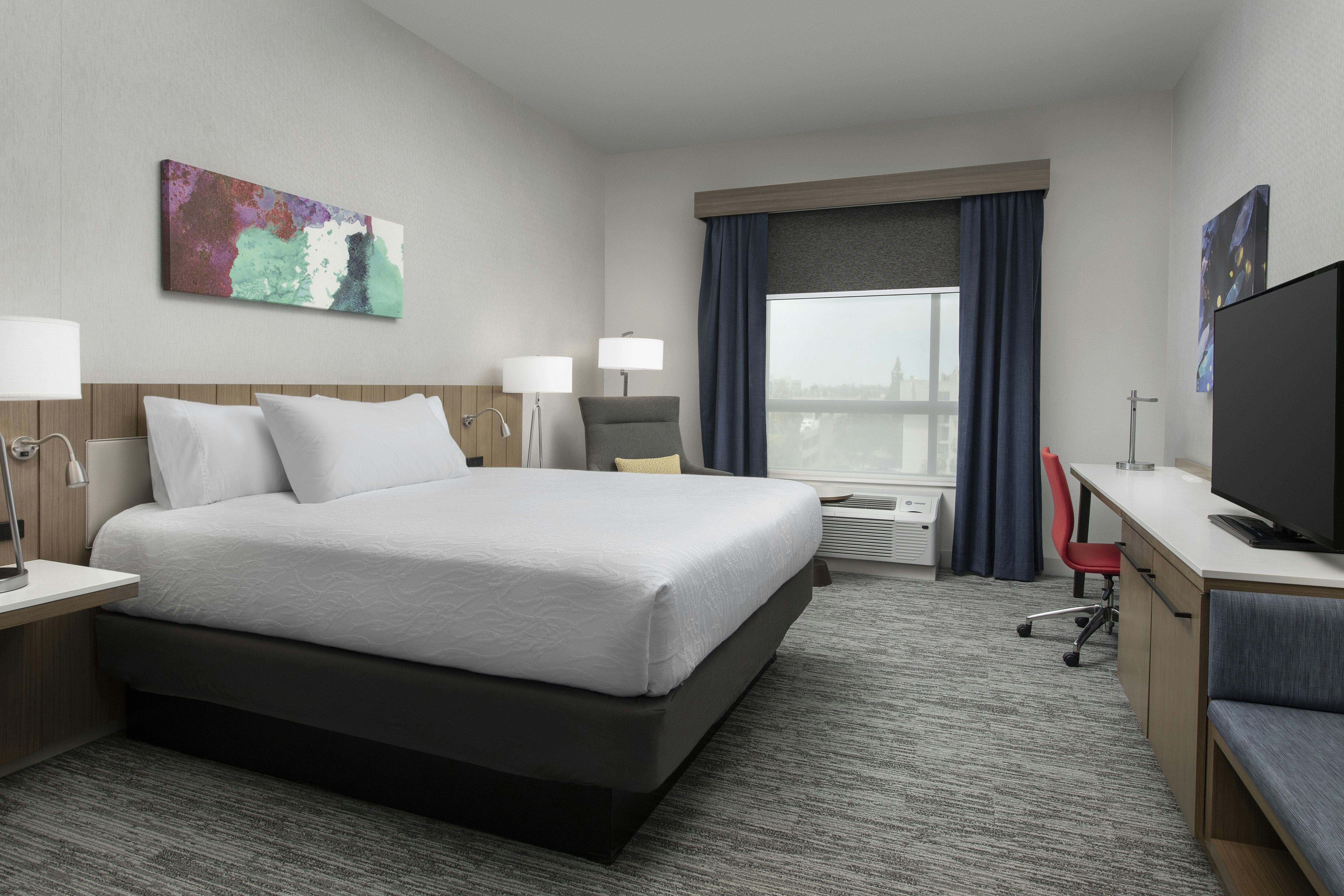 ROOM, KING BED