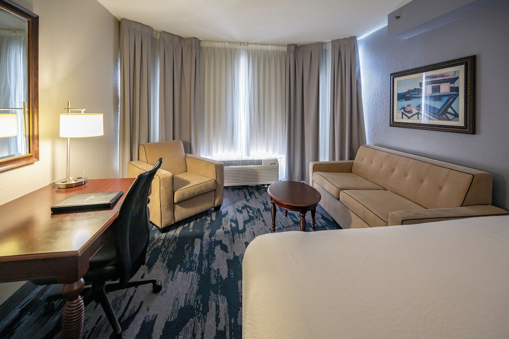 SummerPlace Inn Destin 48/52
