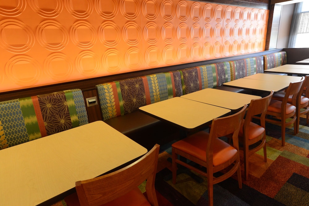 Fairfield Inn And Suites Bowling Green 40/46