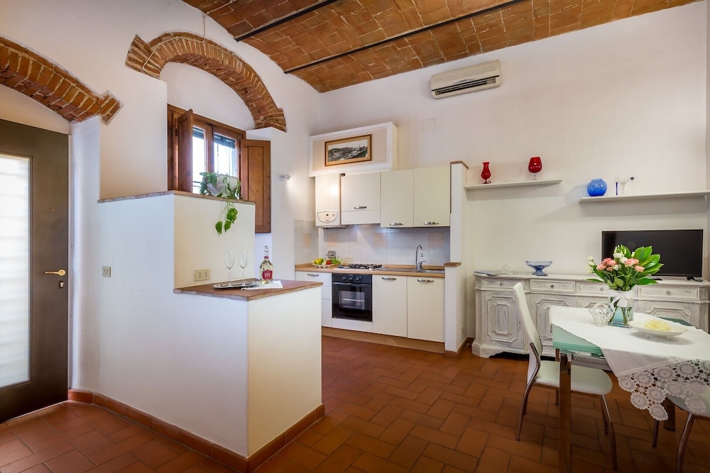 Pignone Apartment 12/22