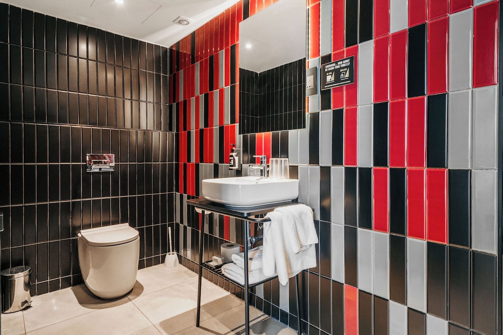 So City Hotel - Adults Only 64/64