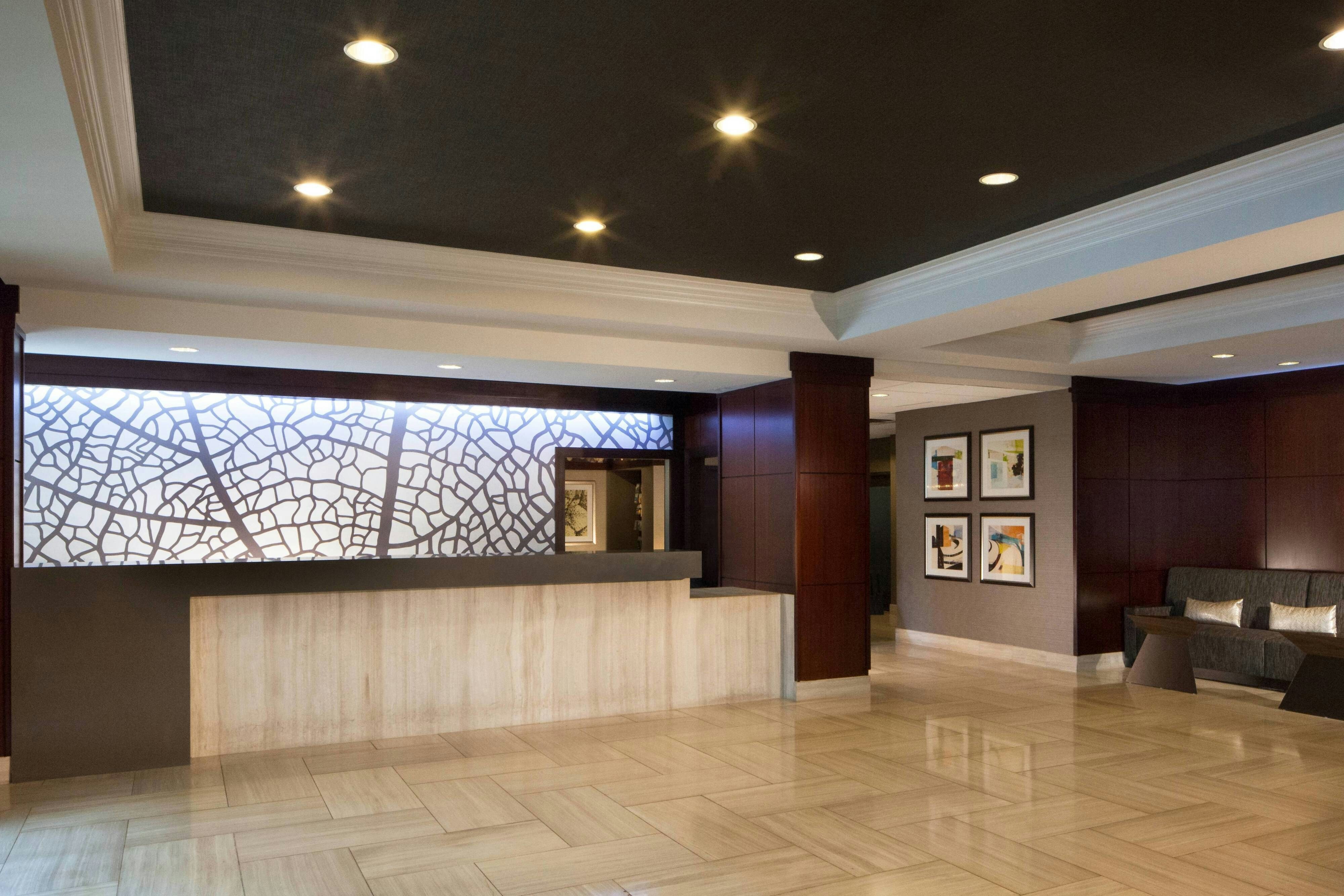 Marriott Suites Dallas Market Center 8/62