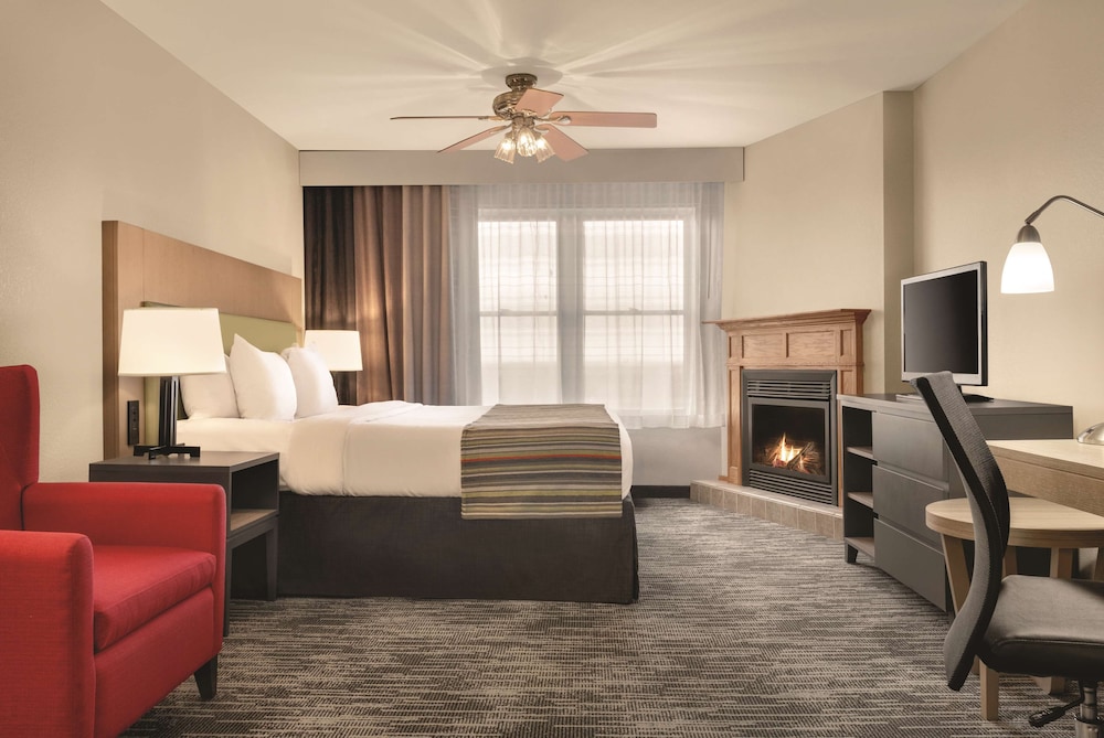 Country Inn & Suites by Radisson, Galena, IL 51/67