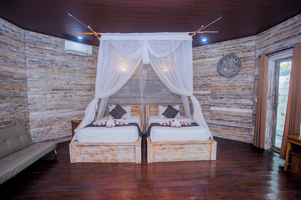 2 BEDROOMS, CONNECTING, FAMILY, BUNGALOW, POOL VIEW