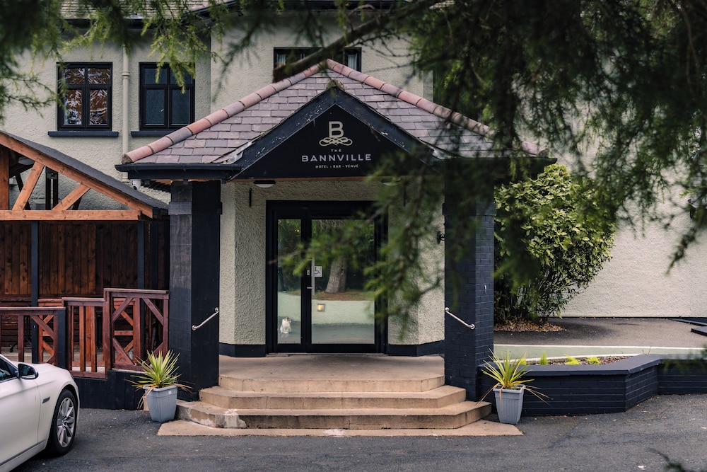 The Bannville Hotel 35/40