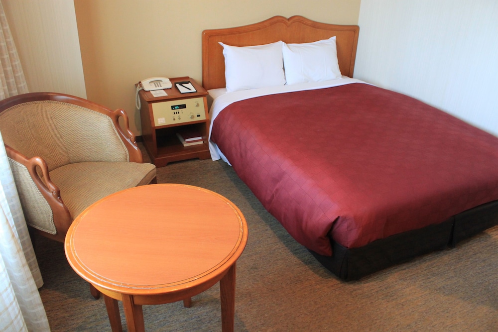 SEMI ROOM, ECONOMY, SEMI DOUBLE BED