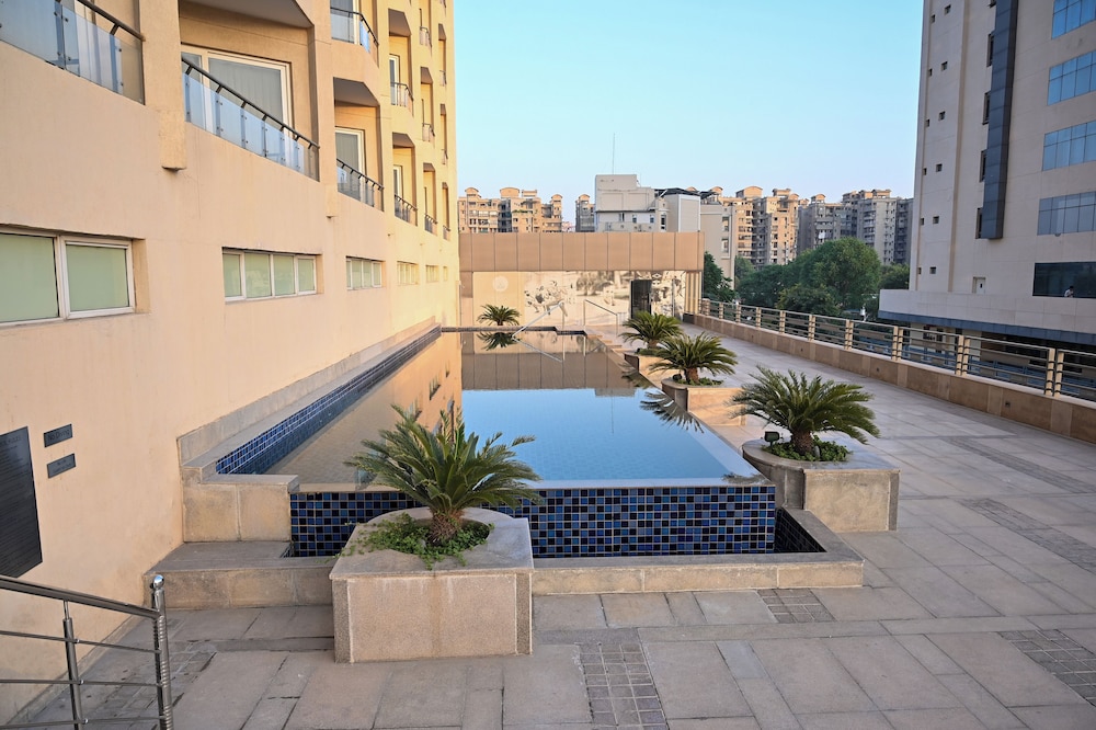 Alivaa Hotel Gurugram Sohna Road 57/60