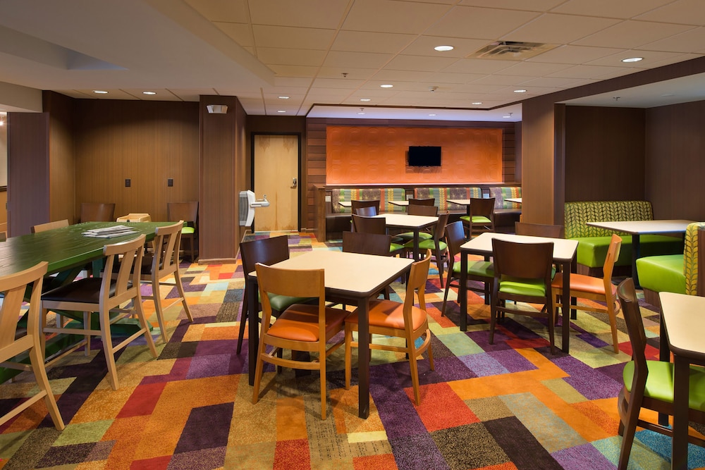 Fairfield Inn and Suites Gainesville 20/34
