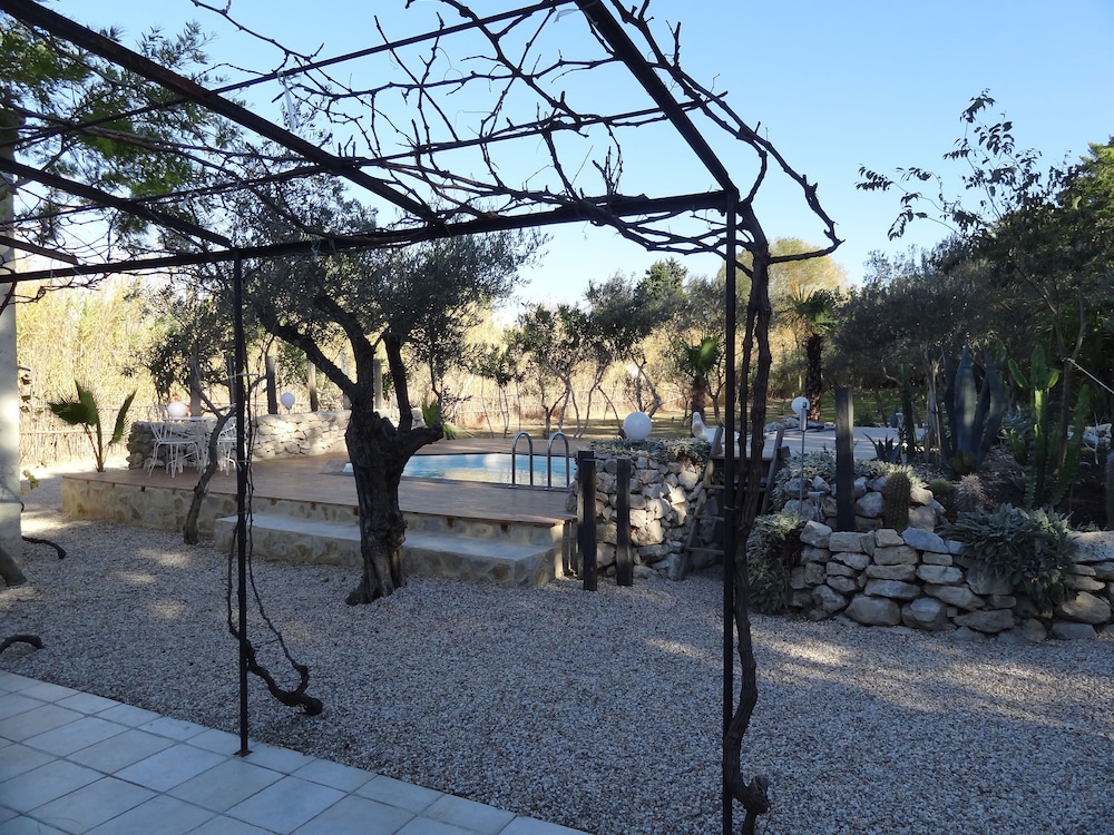 Locations Des Alpilles 17/50