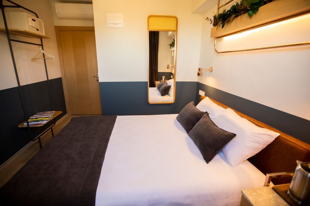 Urla 1867 Hotel 20/50