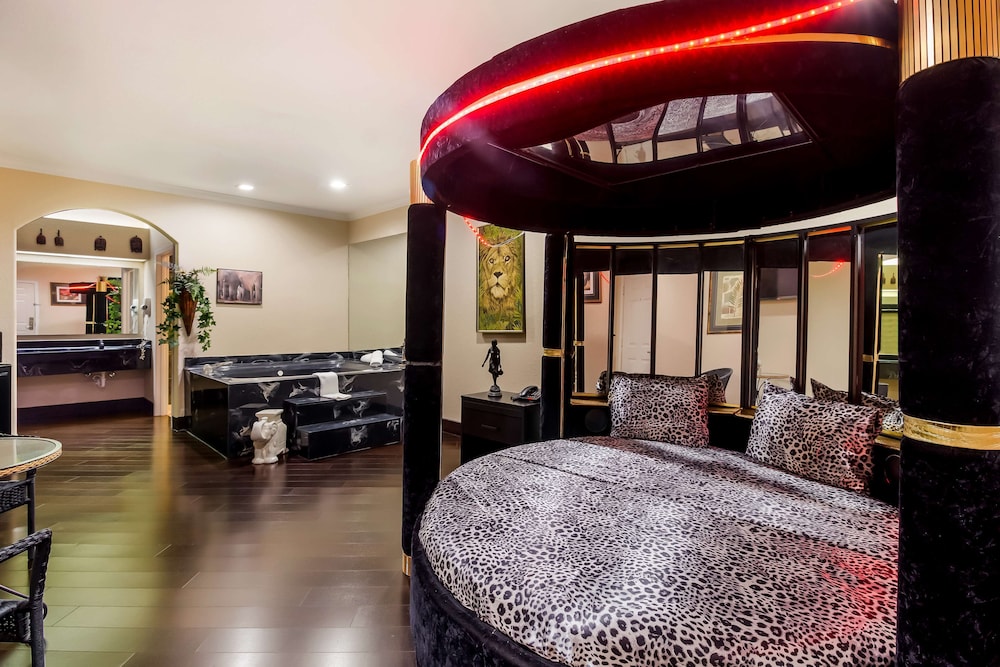 Americas Best Value Platinum Inn Suites 10/24