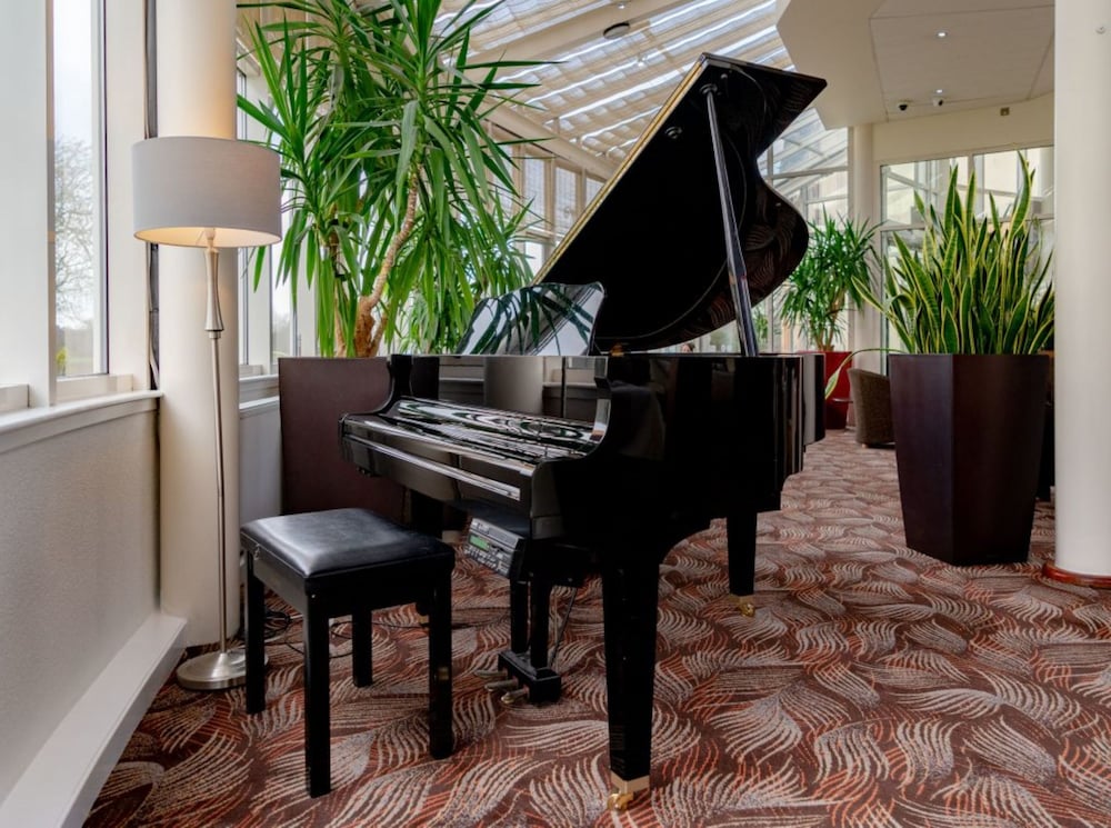 ALONA HOTEL 39/65