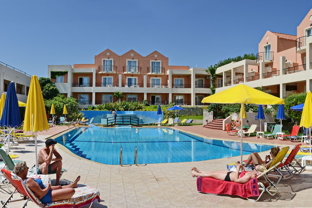 Pegasus Hotel 43/50