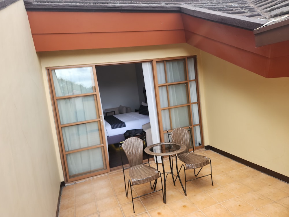 The Forest Lodge At Camp John Hay 34/75