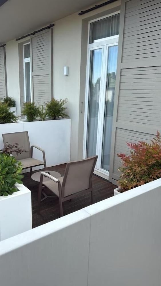Hotel Palazzo Del Garda (ex Hotel Armony) 33/48