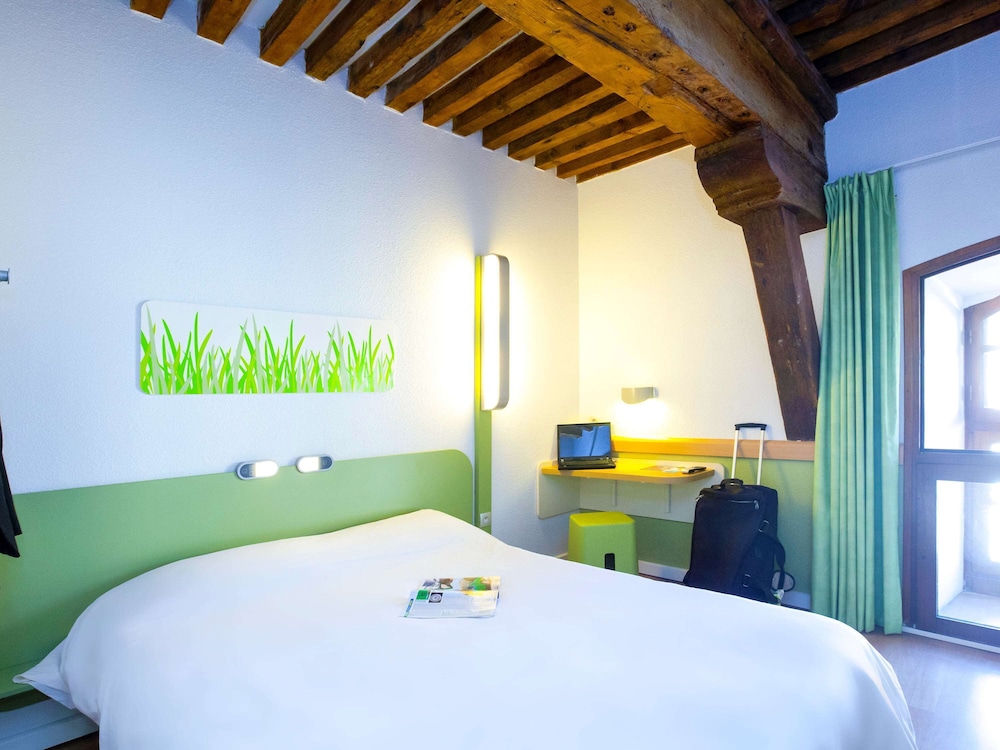 Ibis Budget Marseille Vieux Port 22/67