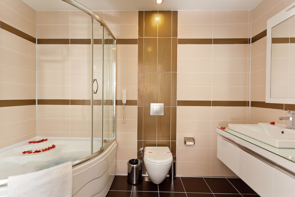 Mercia Hotels Resorts 25/52