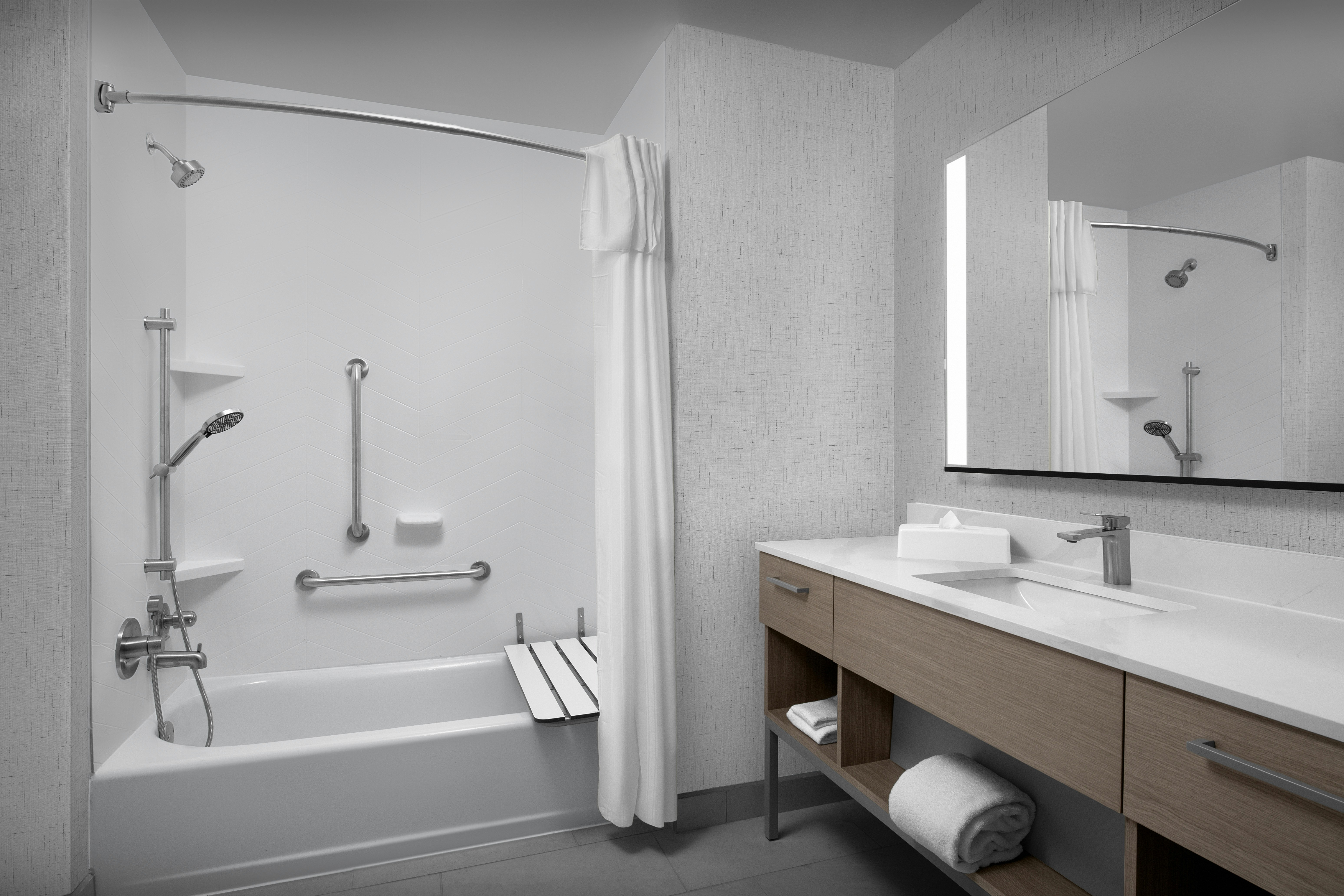 Suite, King Bed, Accessible