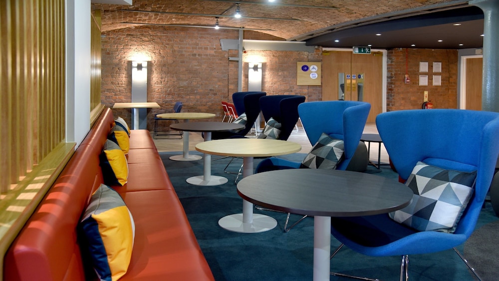 Holiday Inn Express Liverpool Royal Albert Dock 47/76