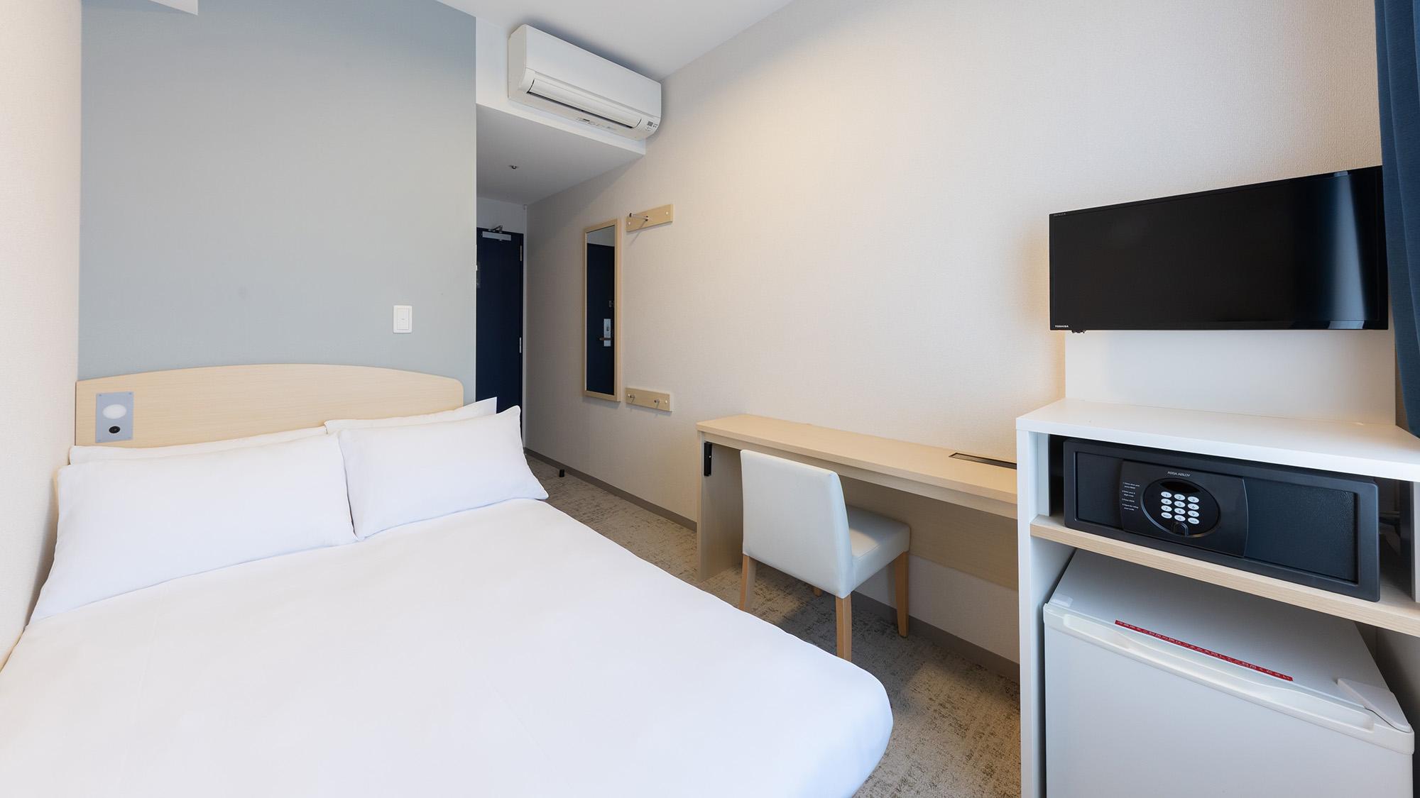 Semi Room, Semi Double Bed, Smoking