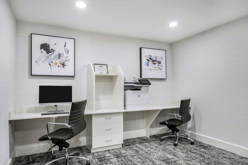 Staybridge Suites Toledo - Maumee 64/72