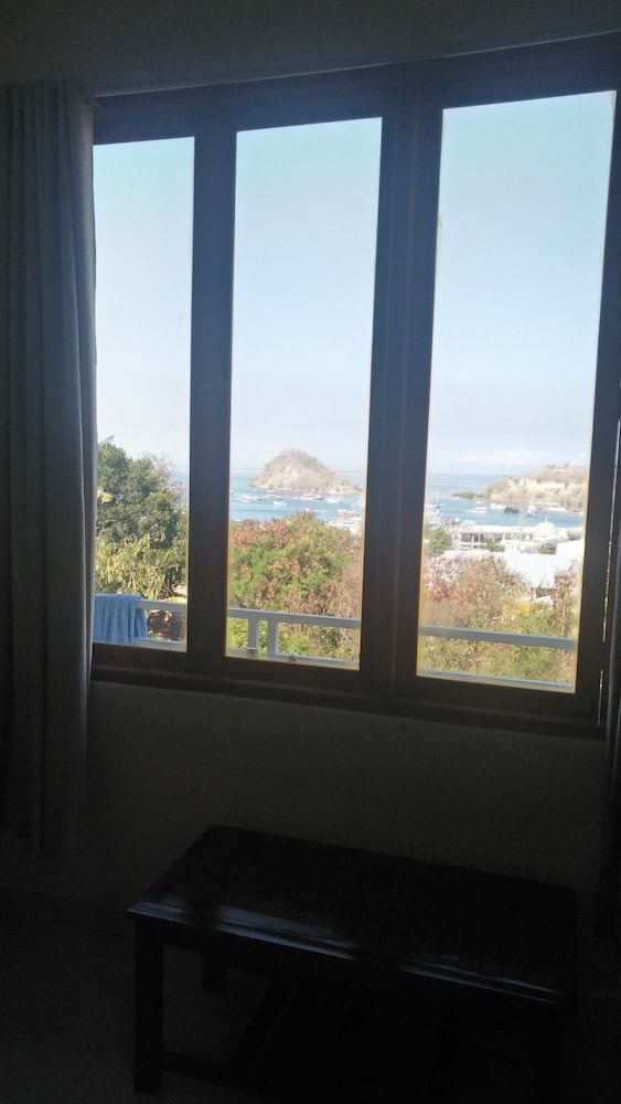 Pesona Restaurant And Room 11/29