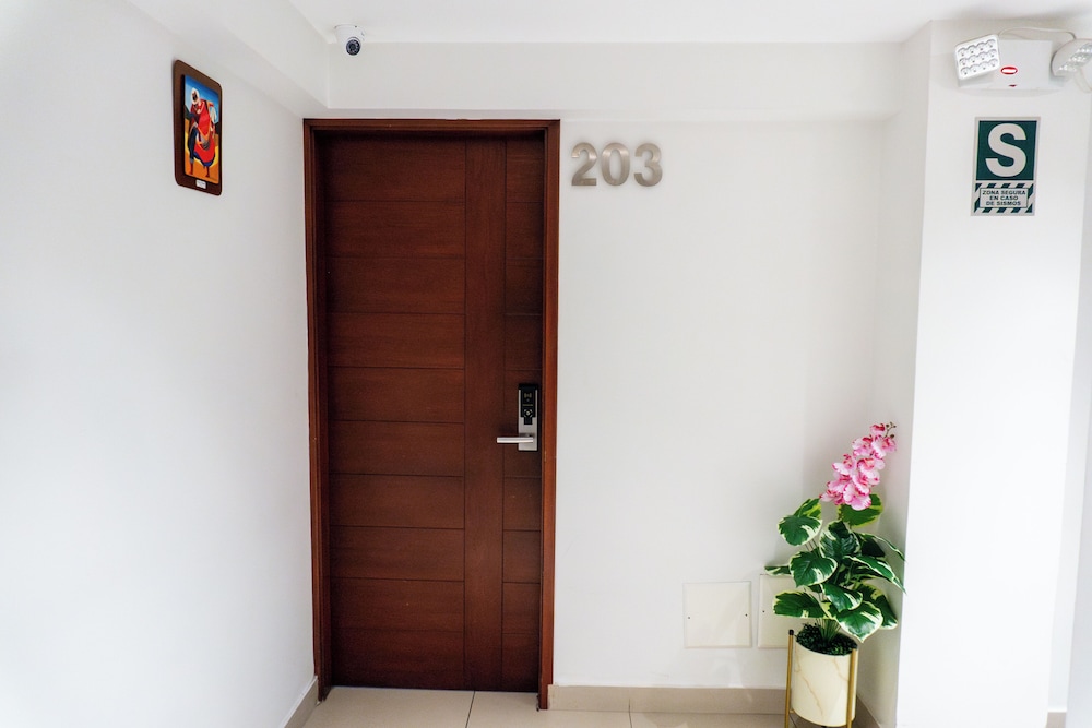 Petit Palace Apart Hotel Suites 24/50