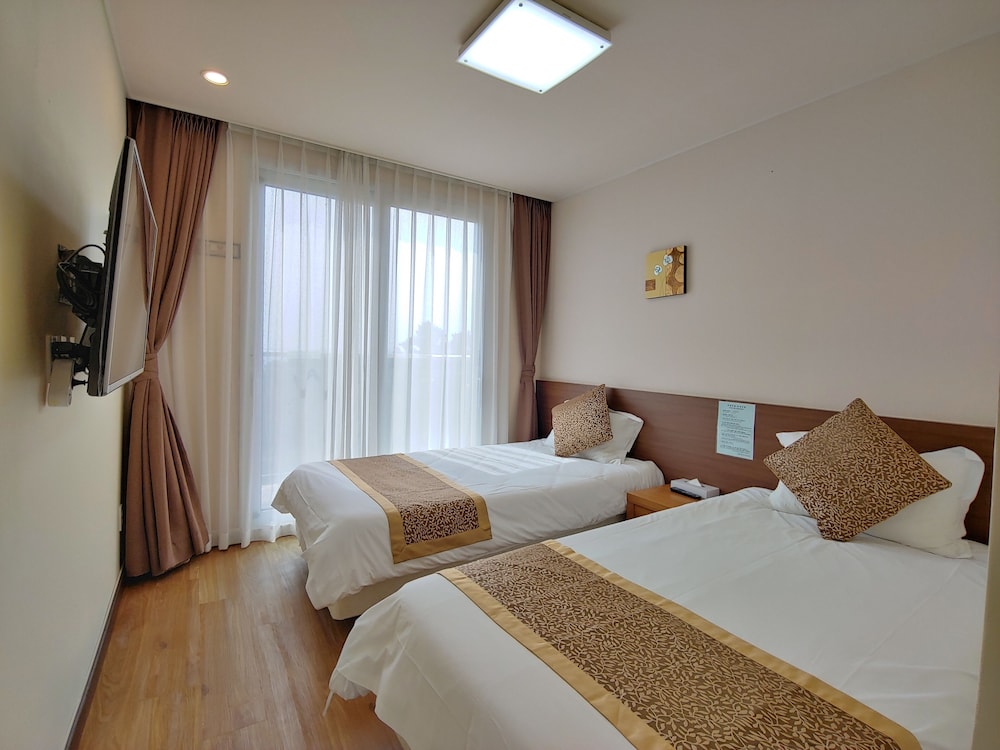 Jeju Ocean Blue Hotel 14/61