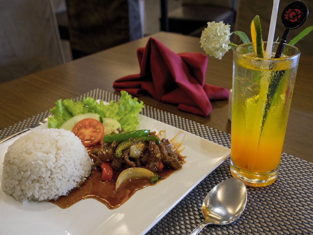 Hotel Grand Kartika 36/63