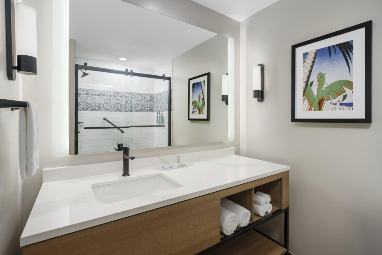 Courtyard By Marriott Oceanside Fort Lauderdale Beach 40/41