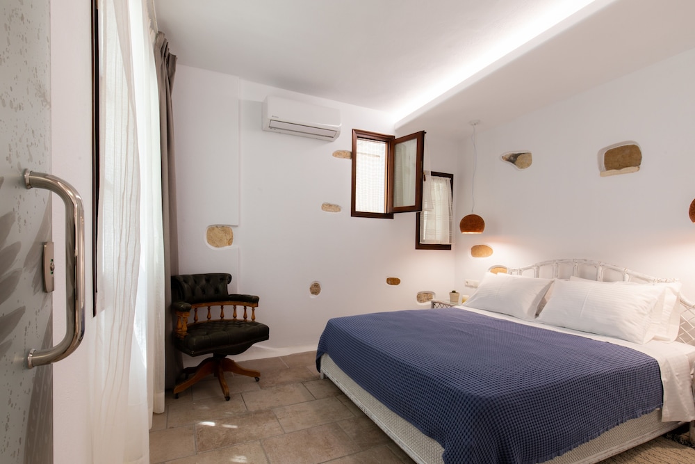 Arco Naxos Luxury Apartments 19/76