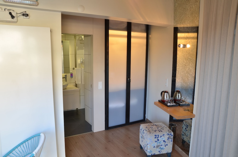 Miller Hotel 8/50