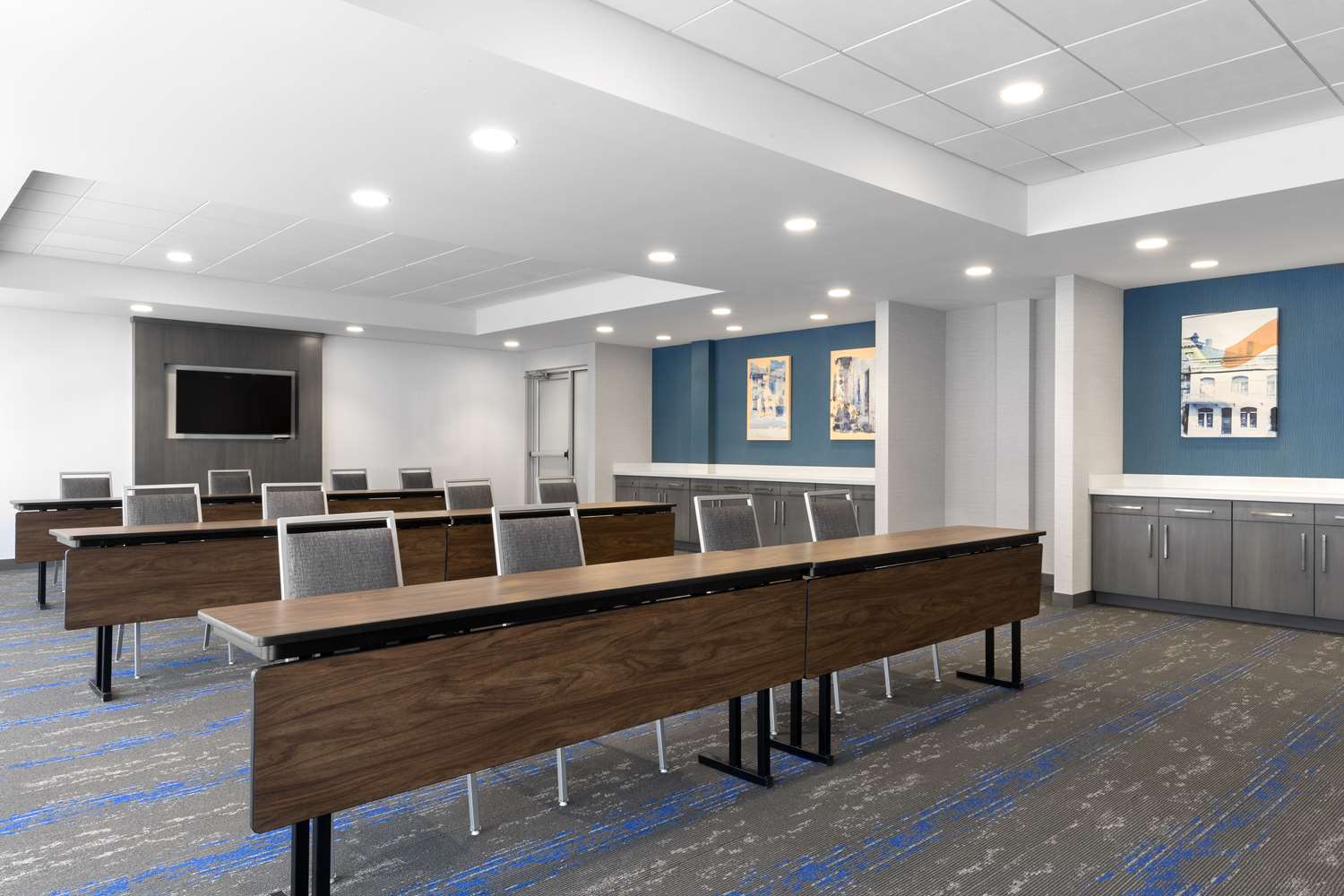 Hampton Inn & Suites St. Charles Old Town Area, MO 8/10