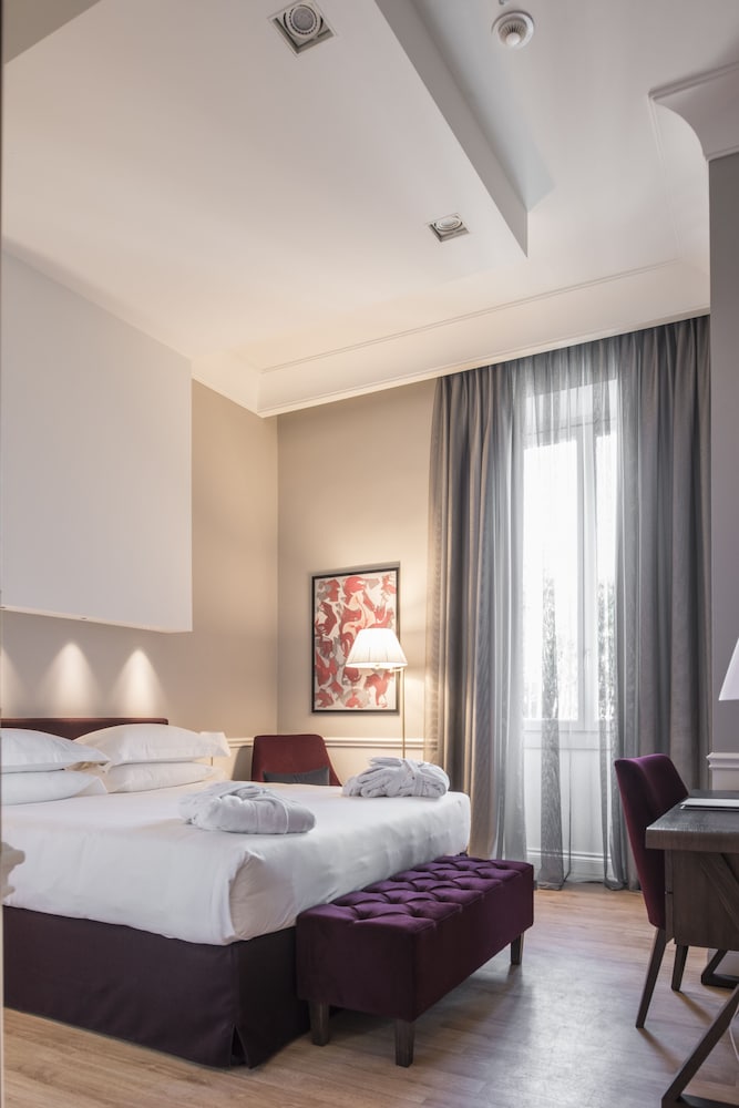 SUPERIOR, DOUBLE BED