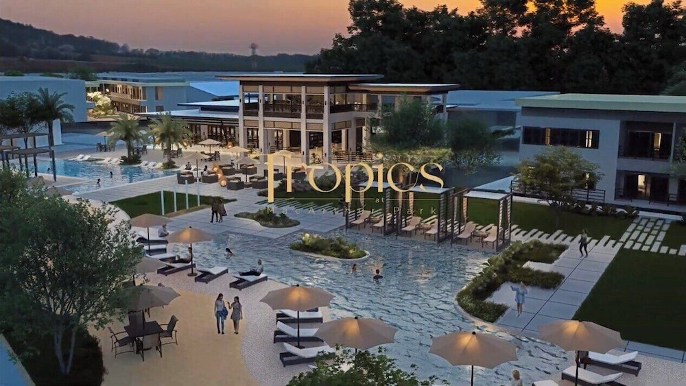 The Tropics at MacArthur Park in PALO
