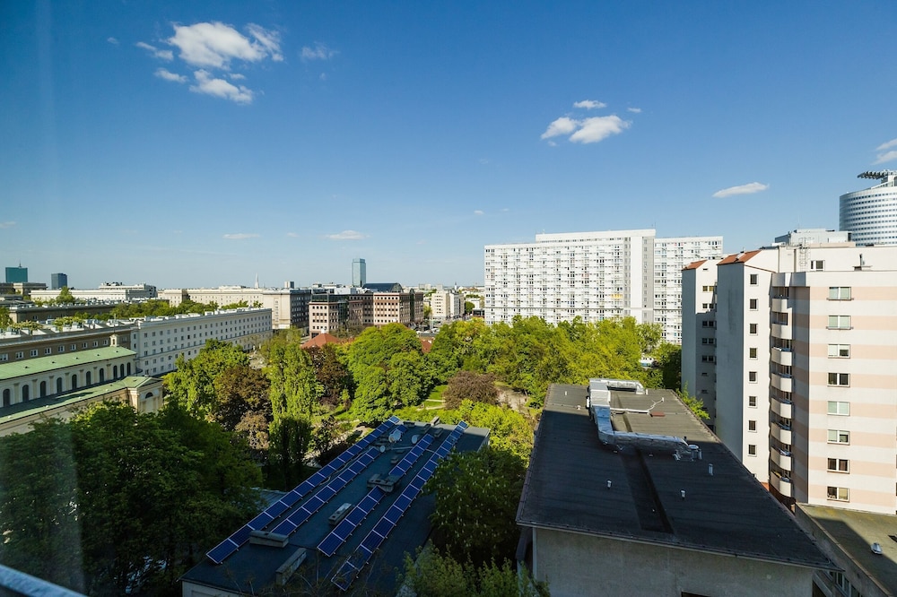 ShortStayPoland Chlodna B21 18/23