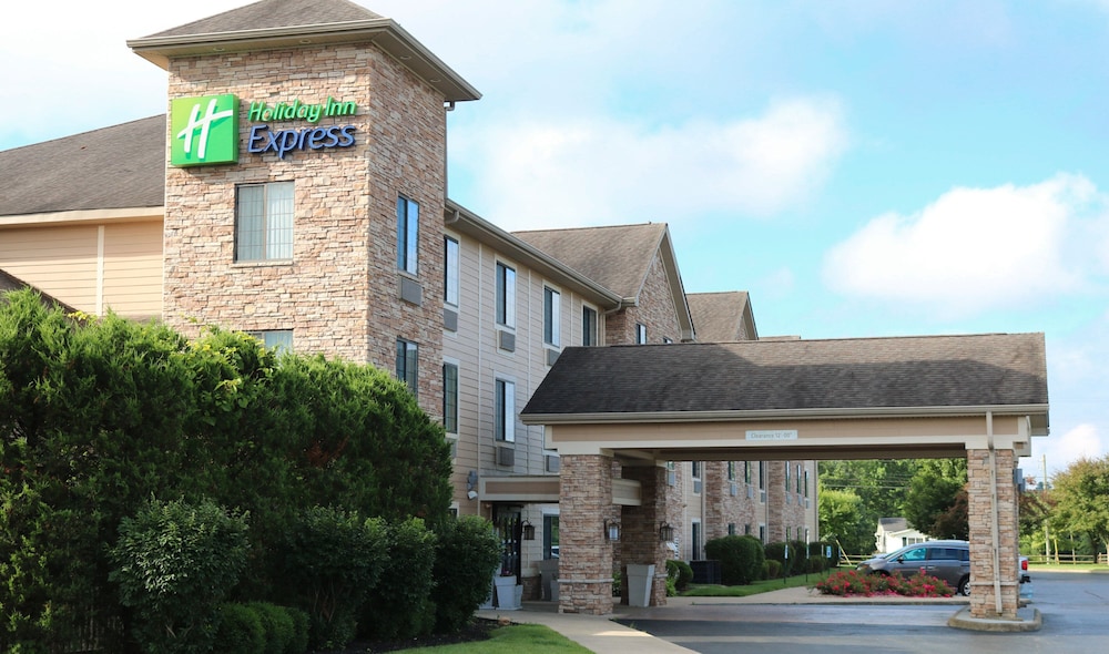 Holiday Inn Express Hocking Hills Logan 68/72