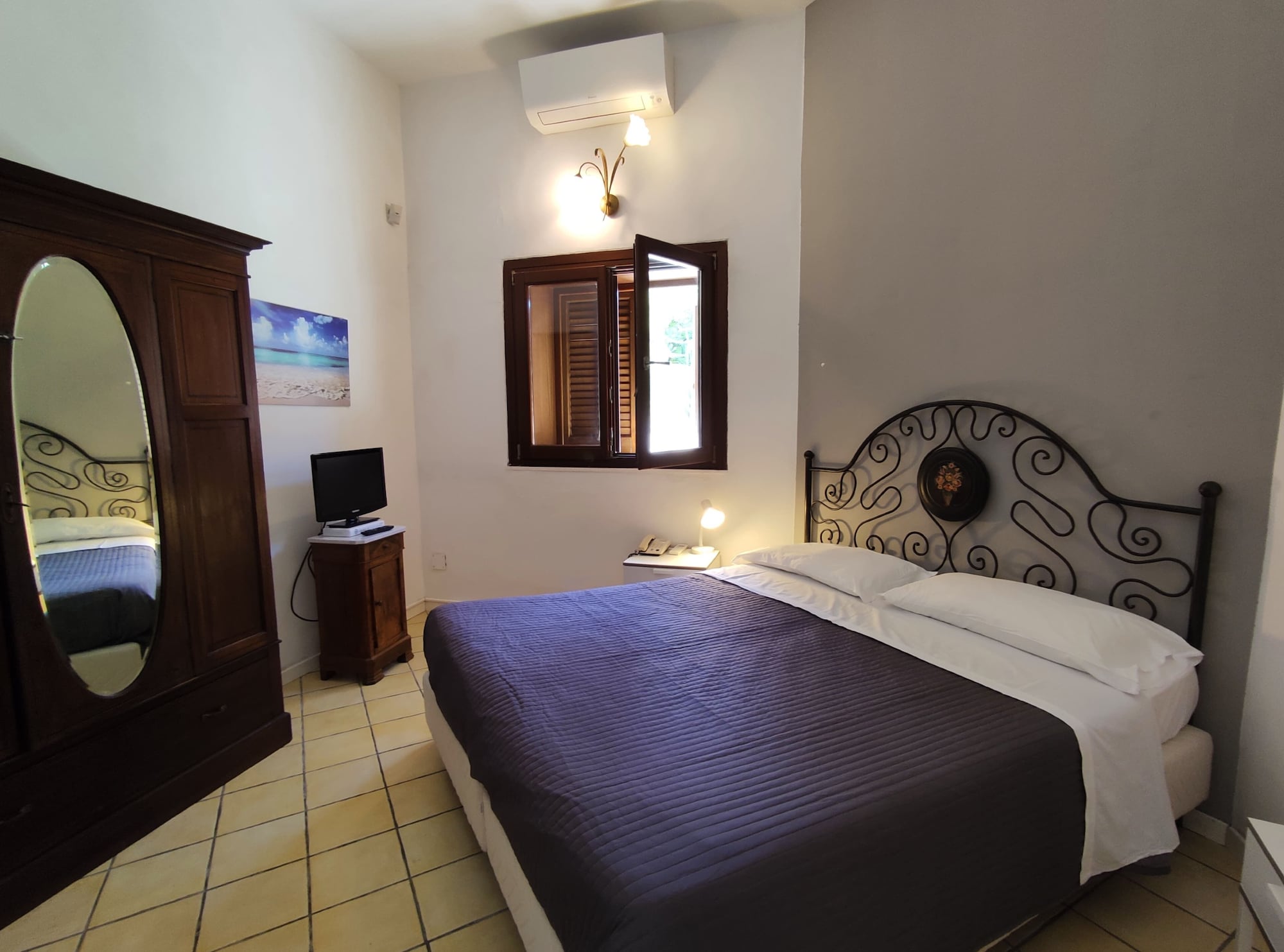 1 BEDROOM, SUPERIOR, APARTMENT
