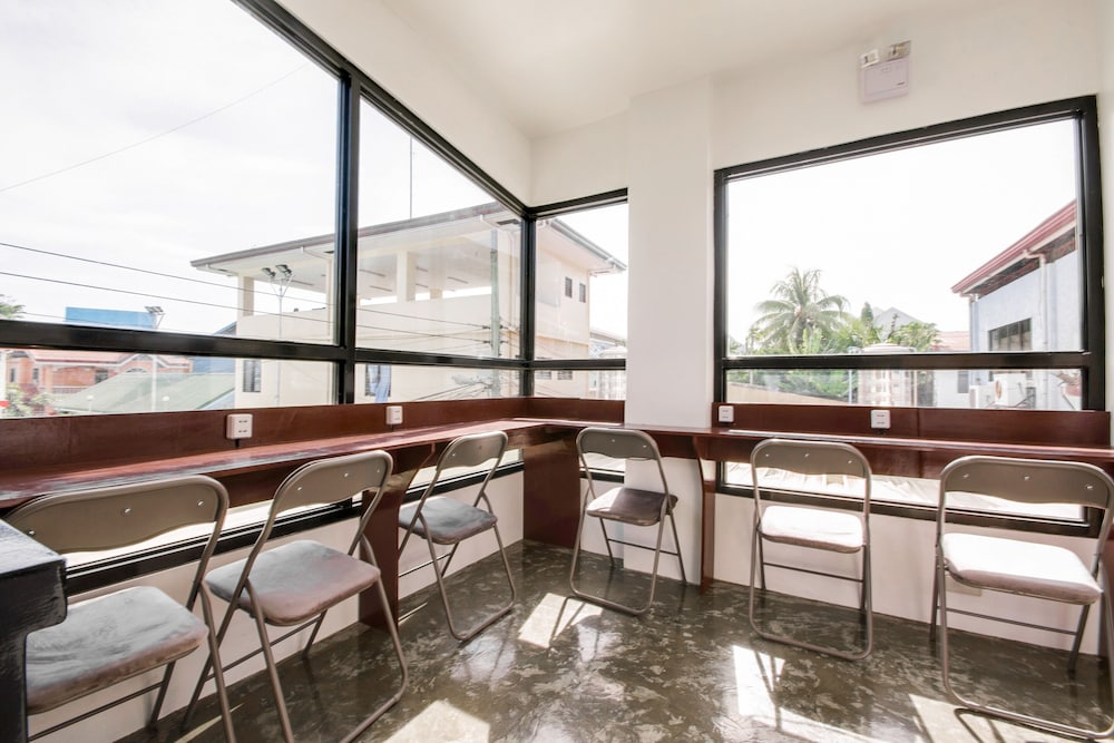 OYO 495 The Pocket Hotel 26/32