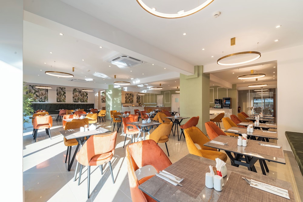 Philia Center Suites 57/73