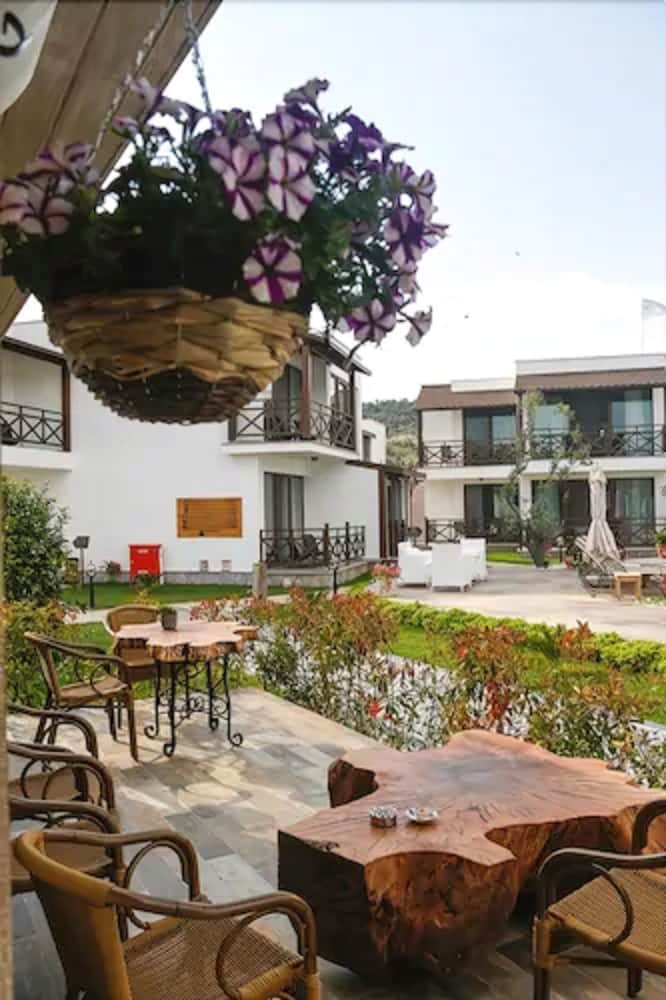 Assos Barbarossa Hotel 57/74