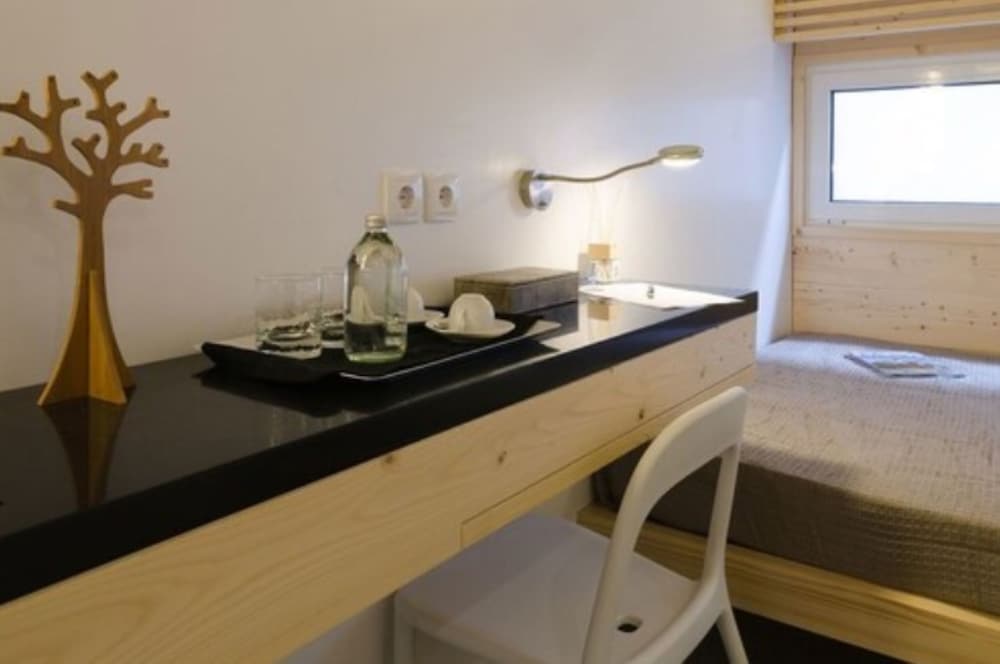 Liv Inn Guest House 45/46
