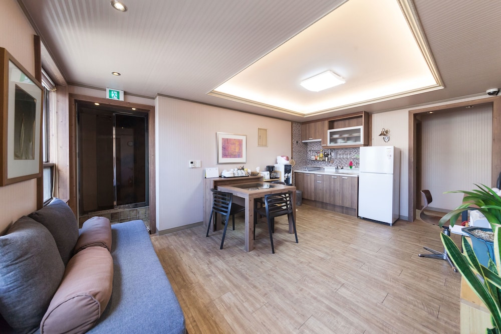 YEHADOYE Guest House 48/53