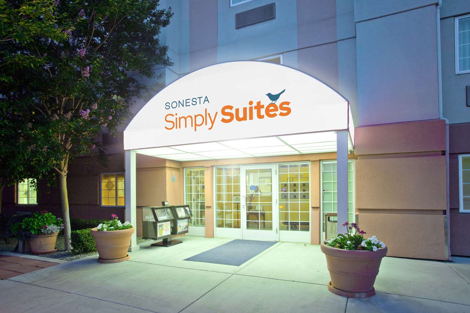 Sonesta Simply Suites Anaheim 1/8